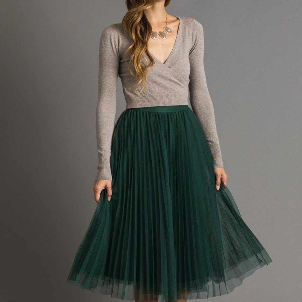 Vienna Pleated Tulle Midi Skirt - Elegant Green Emerald